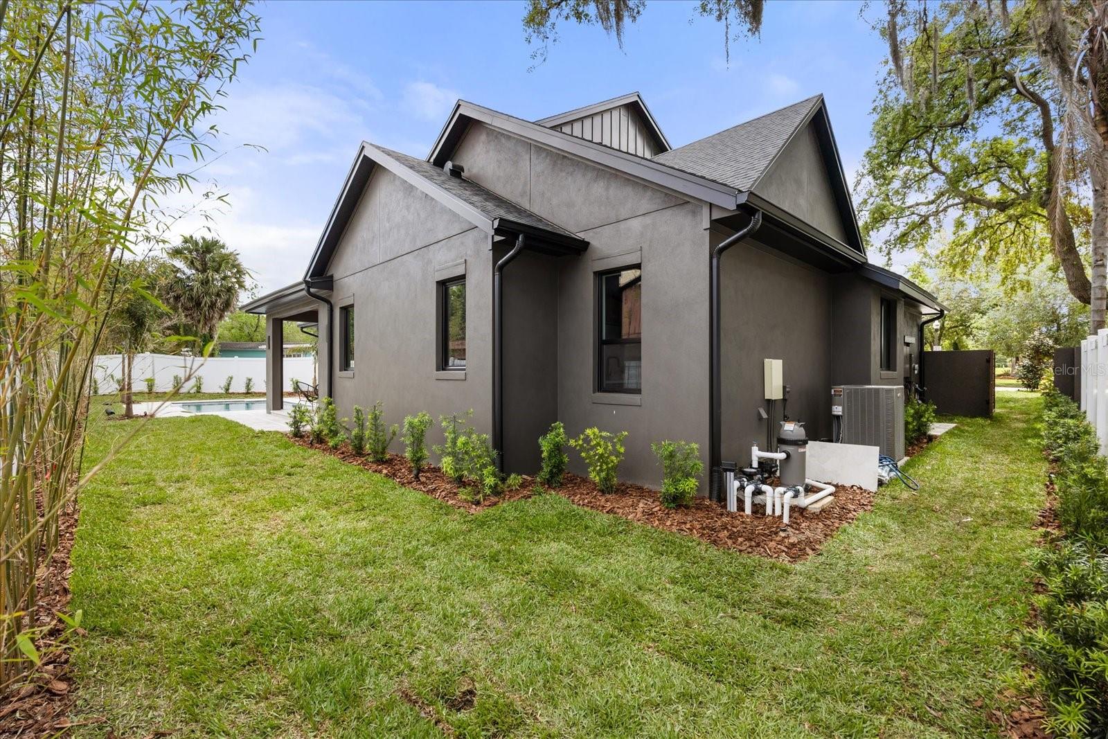 LAKE FOREST PARK - Residential