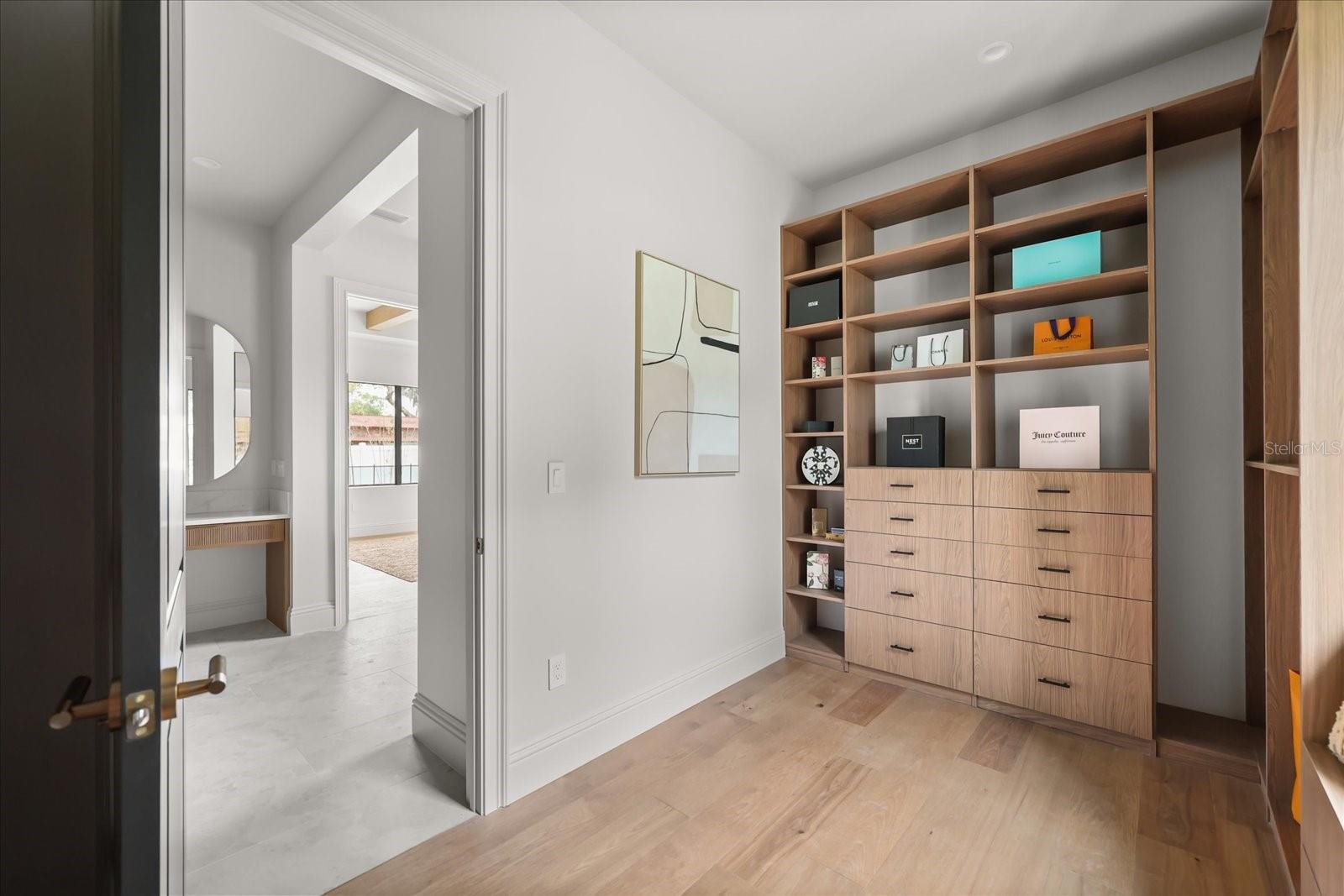 LAKE FOREST PARK - Residential