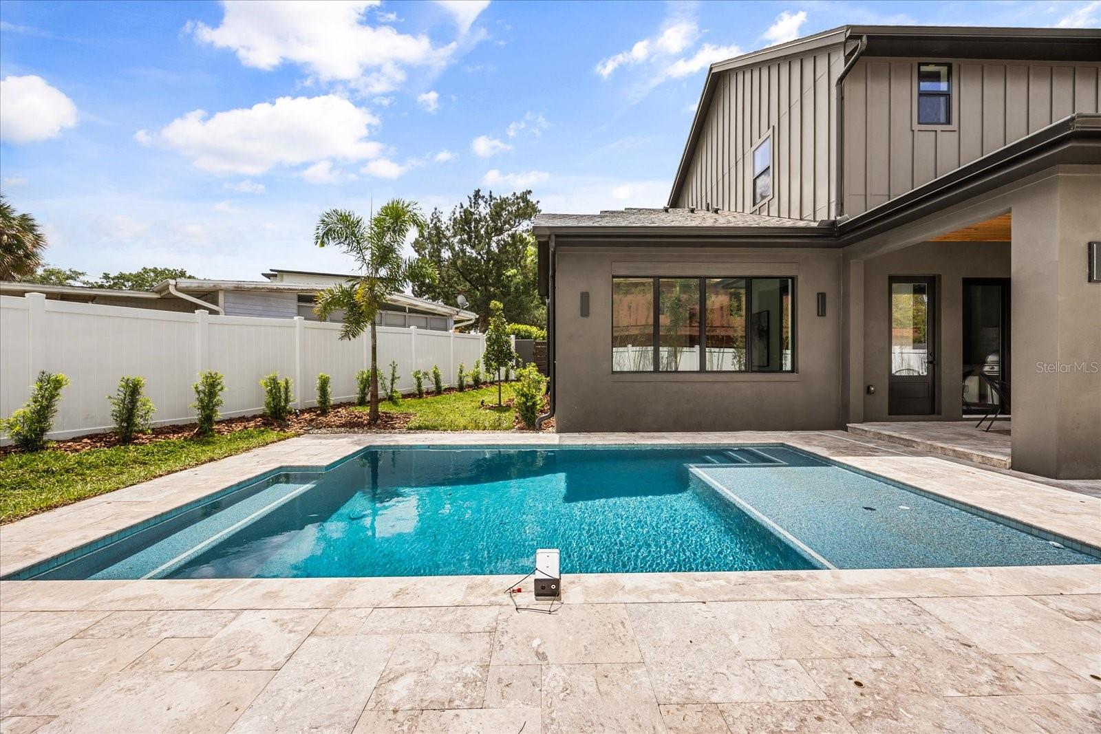 LAKE FOREST PARK - Residential