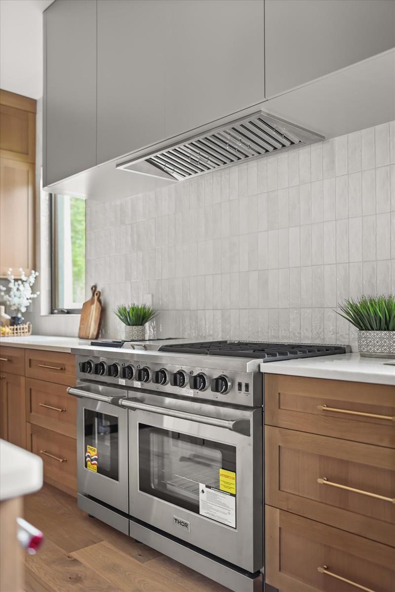 LAKE FOREST PARK - Residential