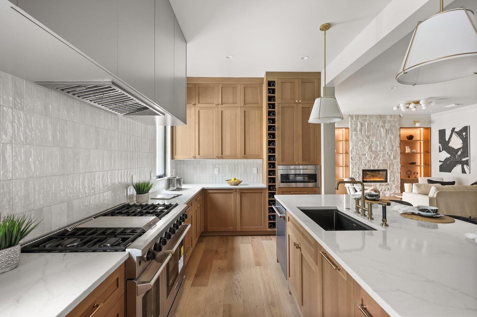 LAKE FOREST PARK - Residential