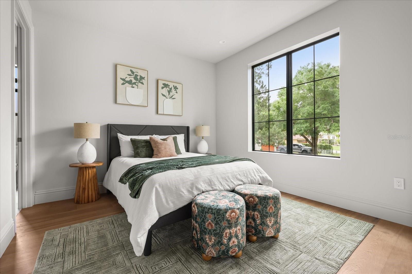 LAKE FOREST PARK - Residential