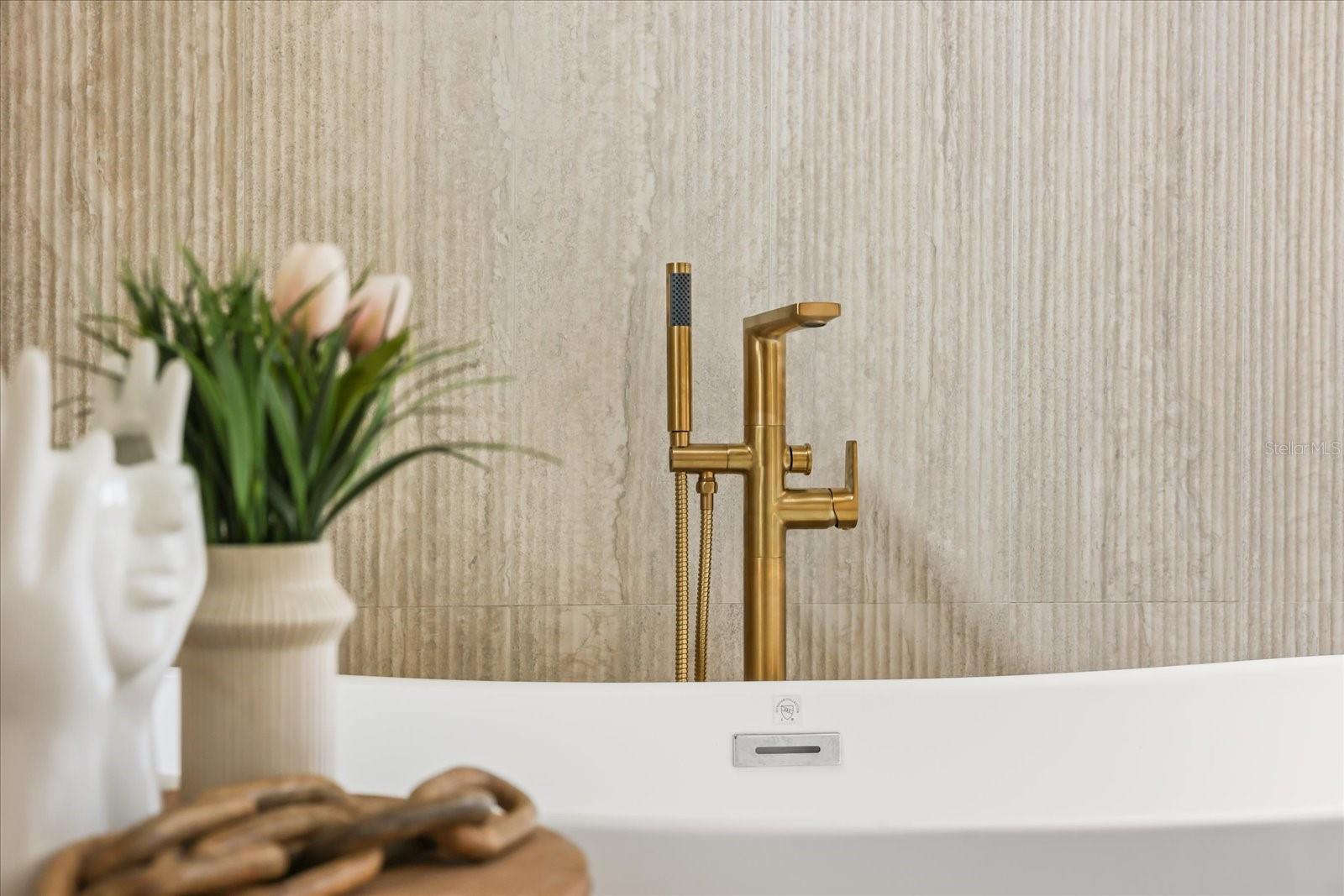 LAKE FOREST PARK - Residential