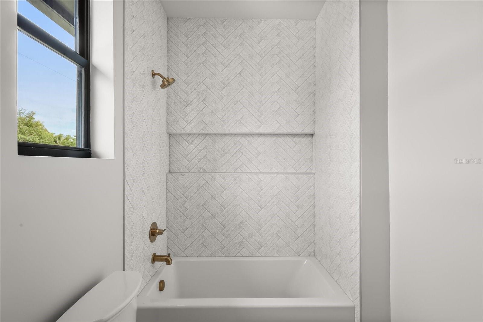 LAKE FOREST PARK - Residential