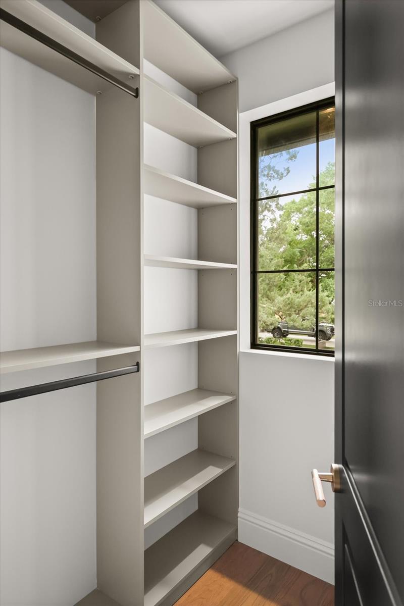 LAKE FOREST PARK - Residential