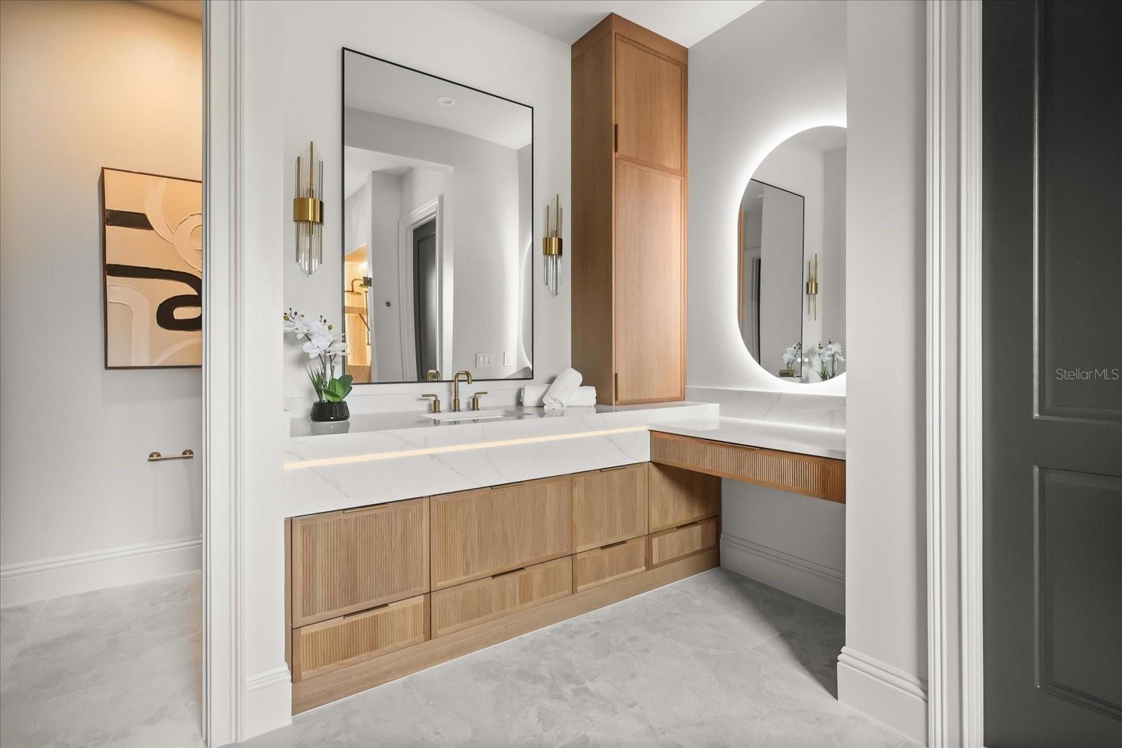 LAKE FOREST PARK - Residential