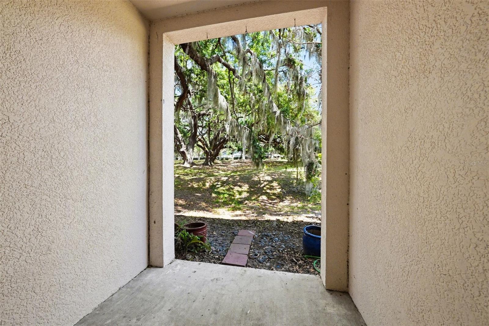 1112 HILLHURST DRIVE