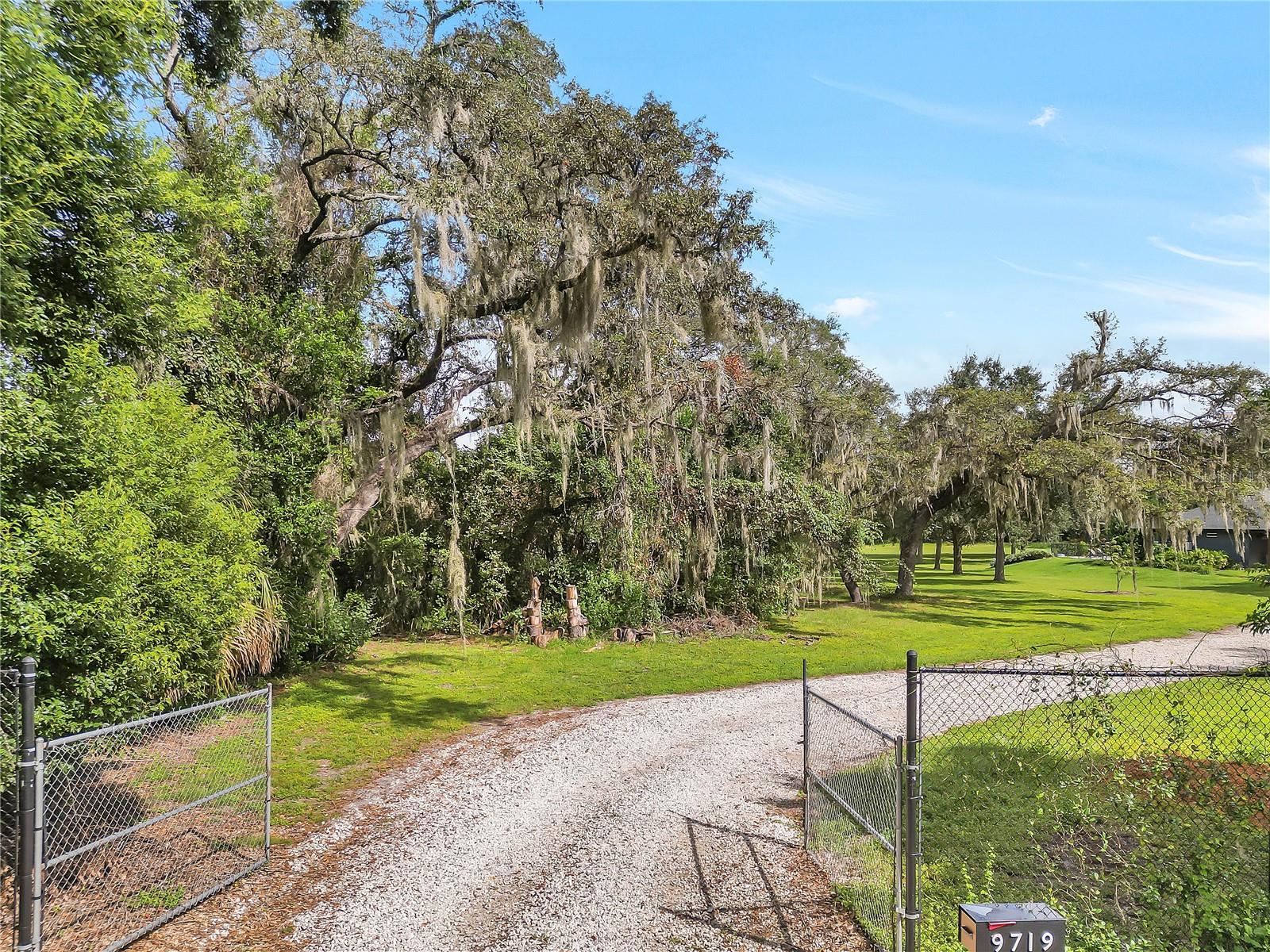 QUAIL COVE COURT