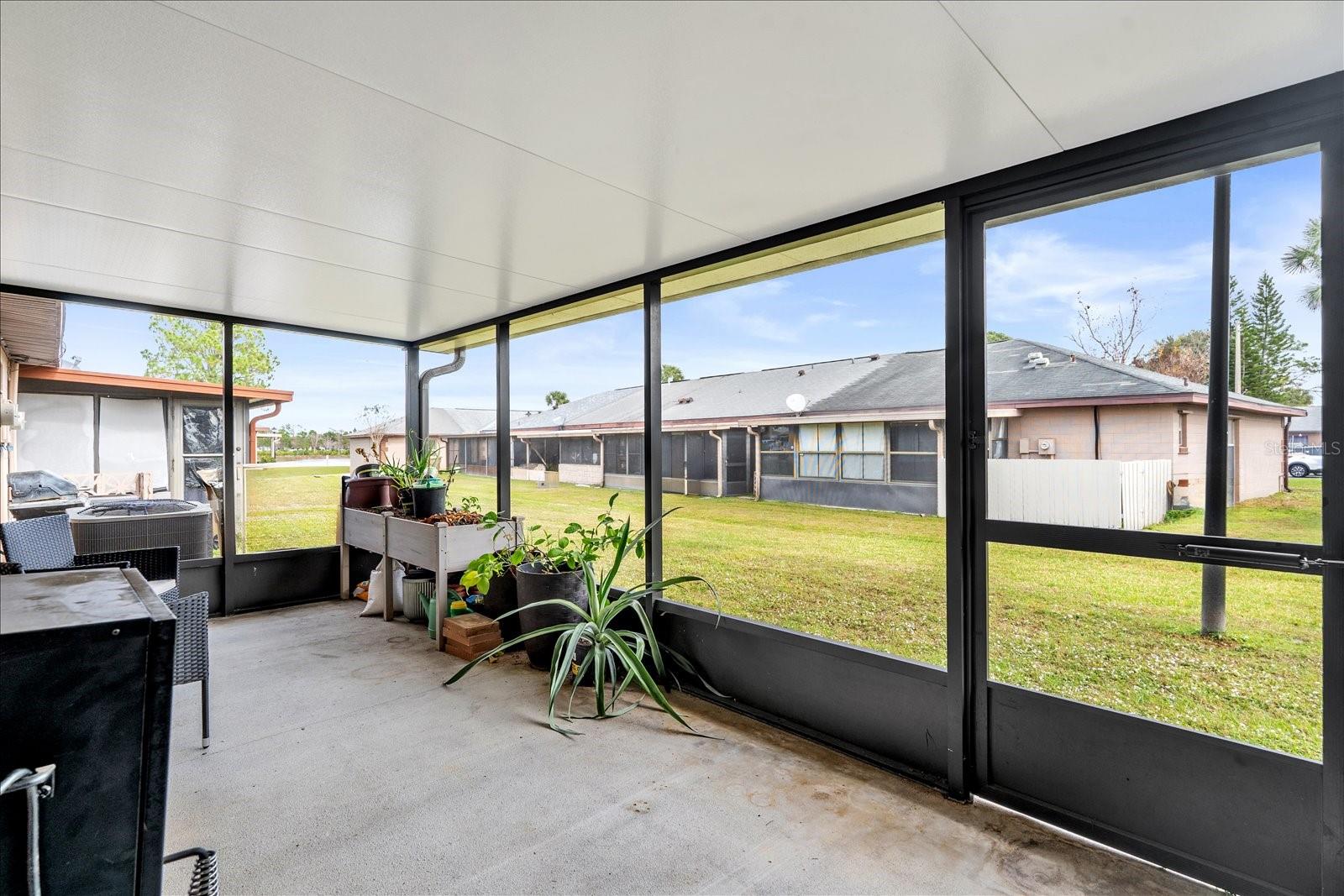 LAS BRISAS VILLAS - Residential