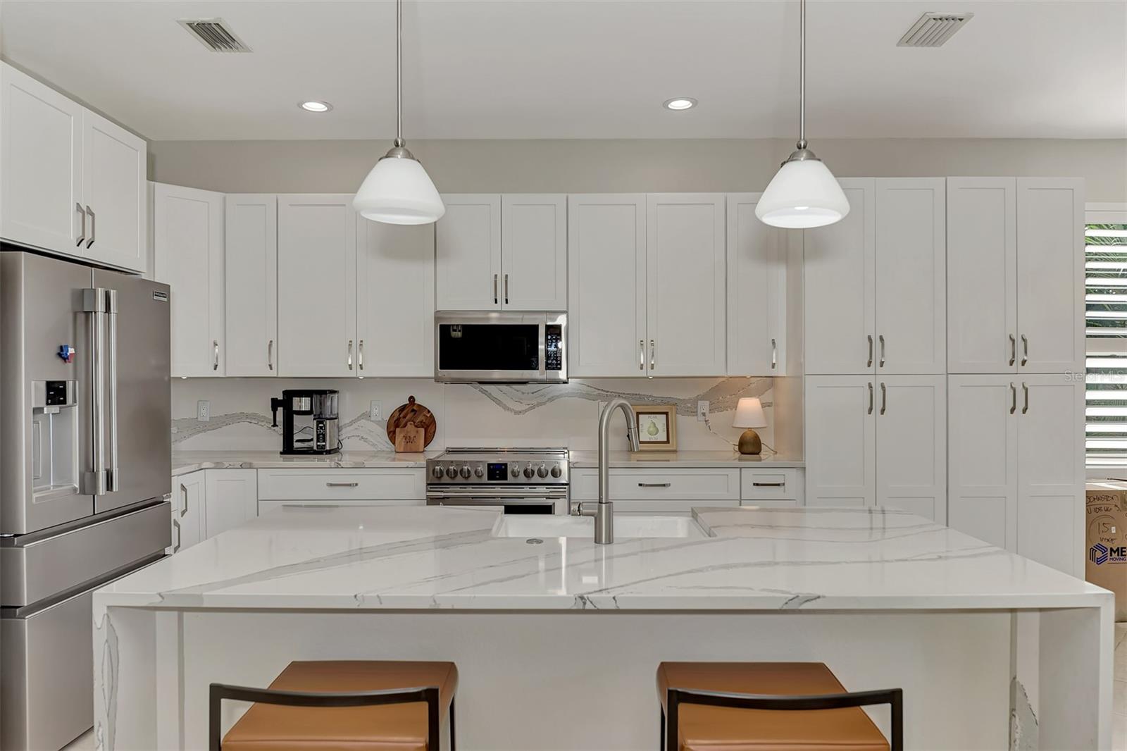 VENETIAN FALLS PH 2 - Residential