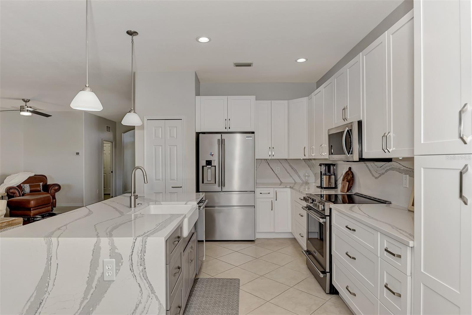 VENETIAN FALLS PH 2 - Residential