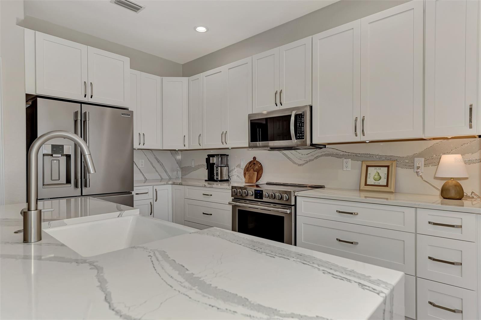 VENETIAN FALLS PH 2 - Residential