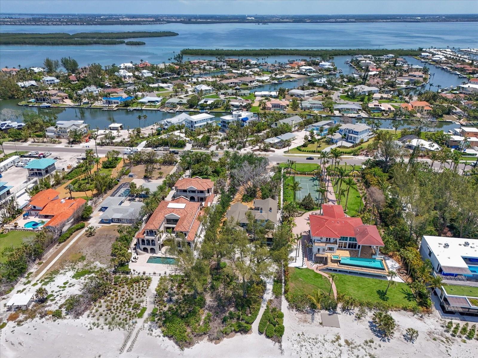 LONGBOAT KEY - Residential