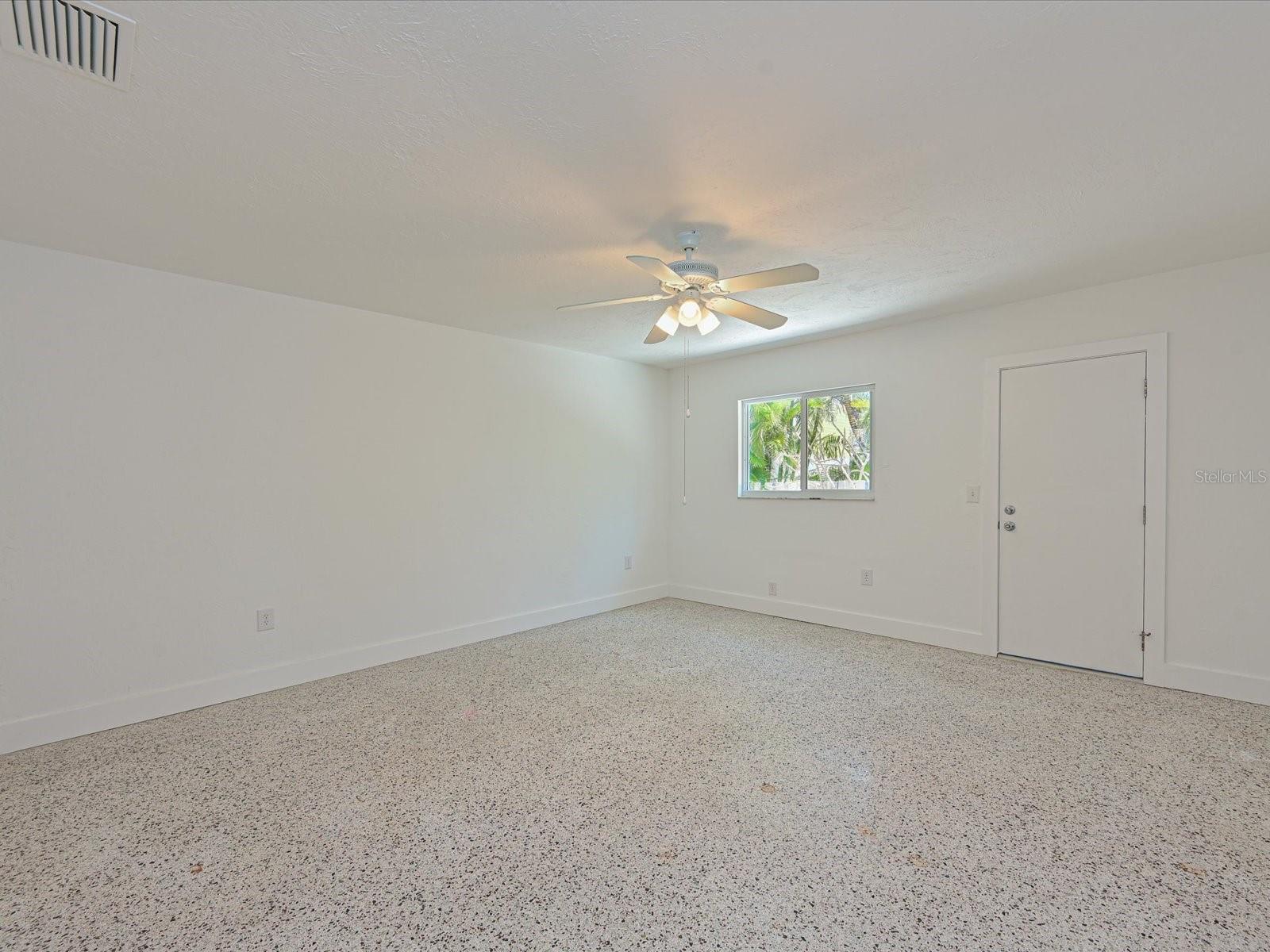 LONGBOAT KEY - Residential