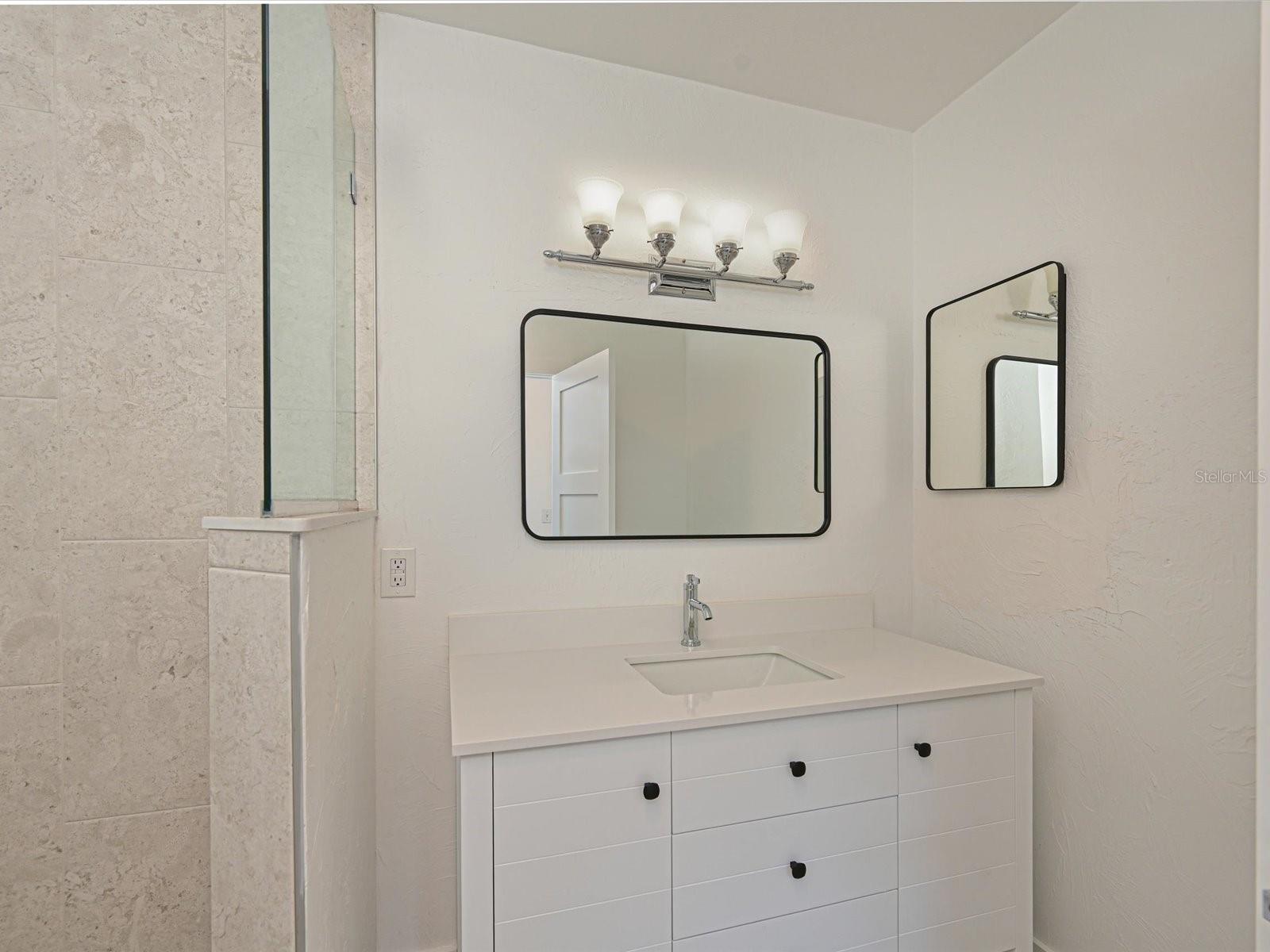 LONGBOAT KEY - Residential