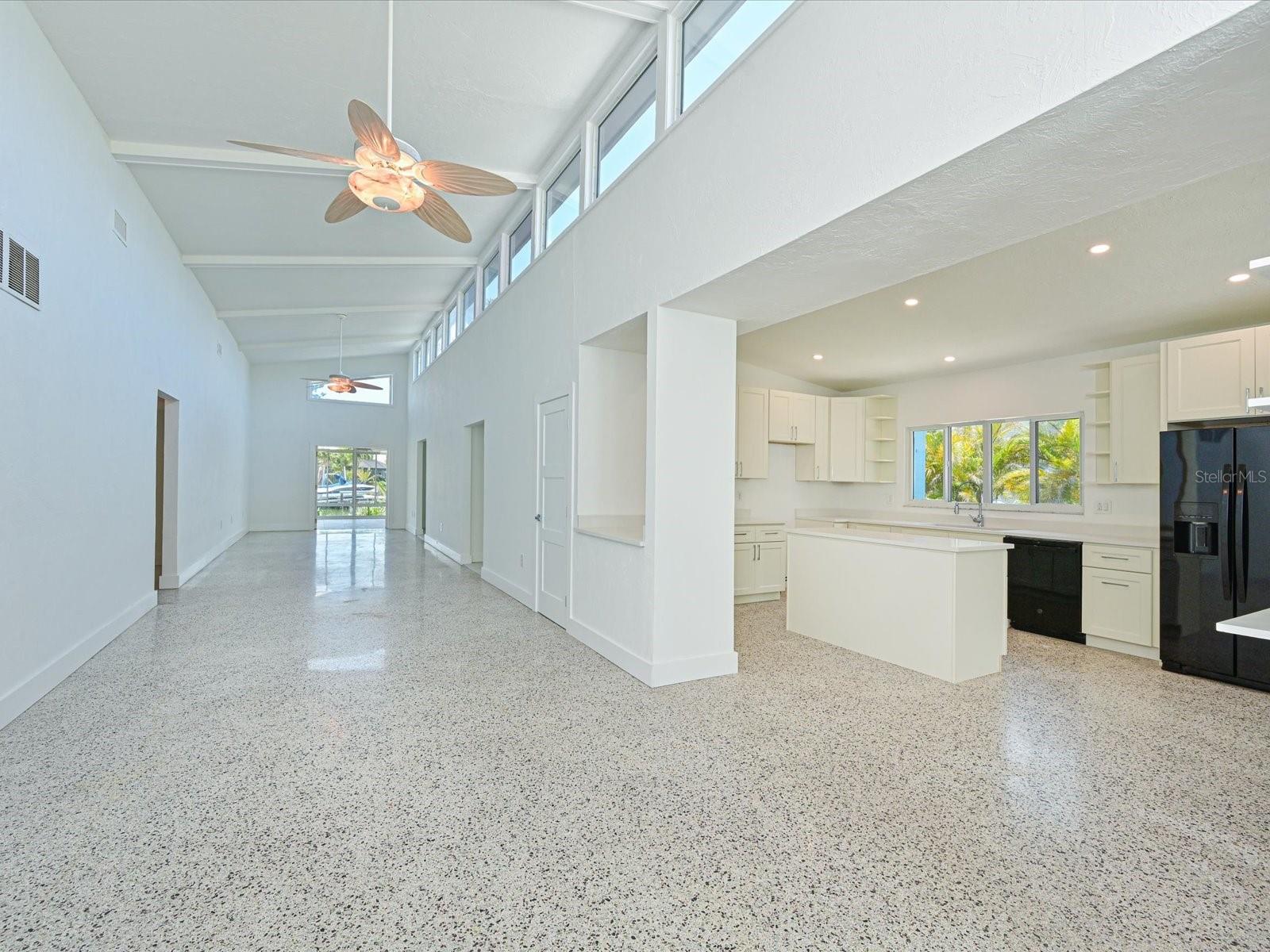 LONGBOAT KEY - Residential