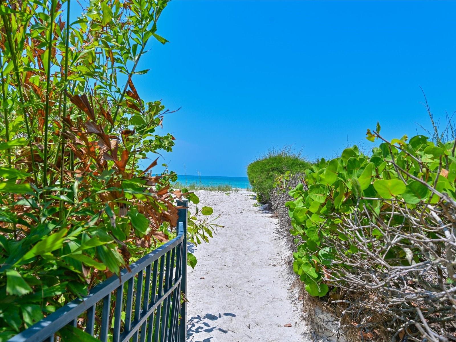 LONGBOAT KEY - Residential
