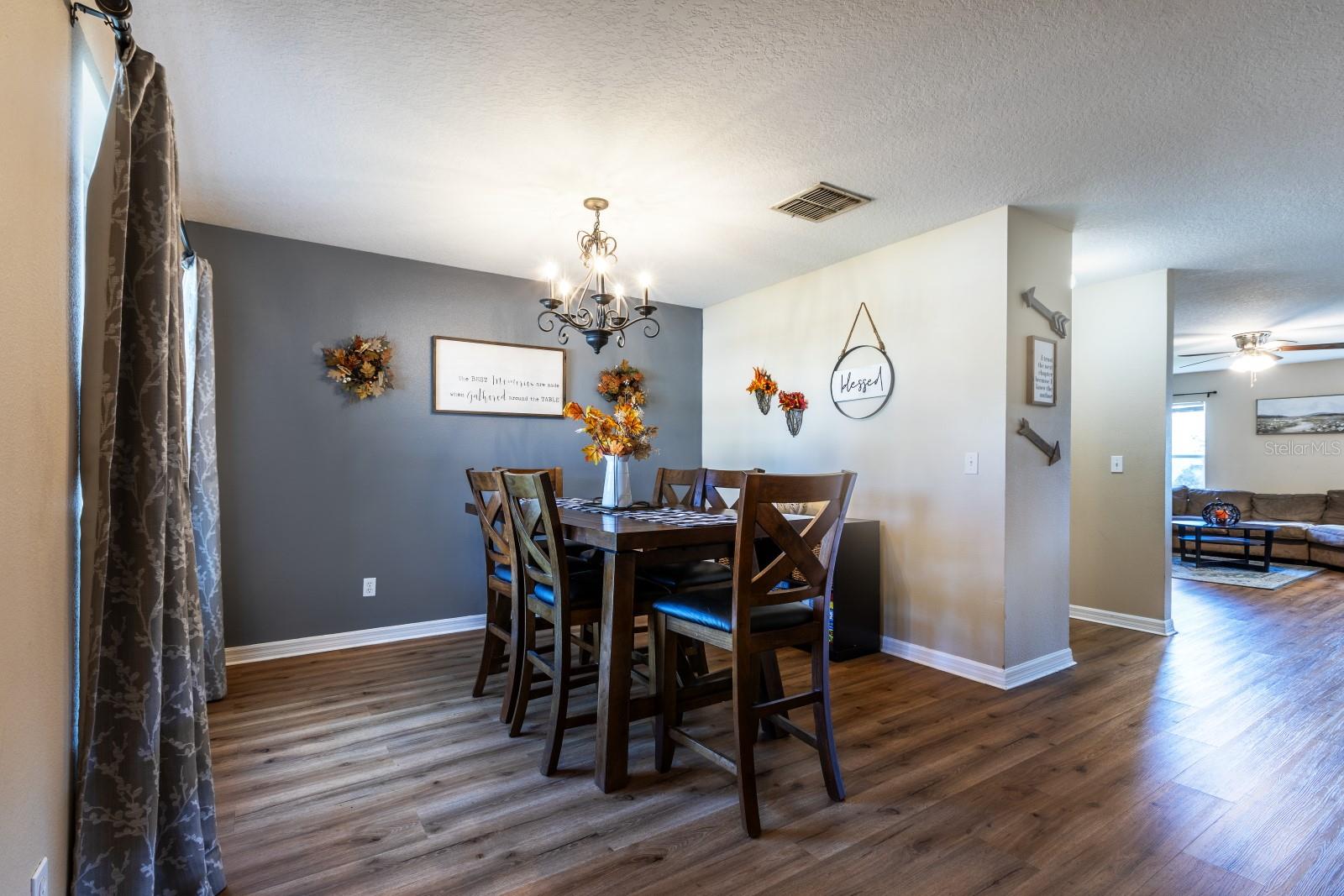 MARTINS GROVE - Residential