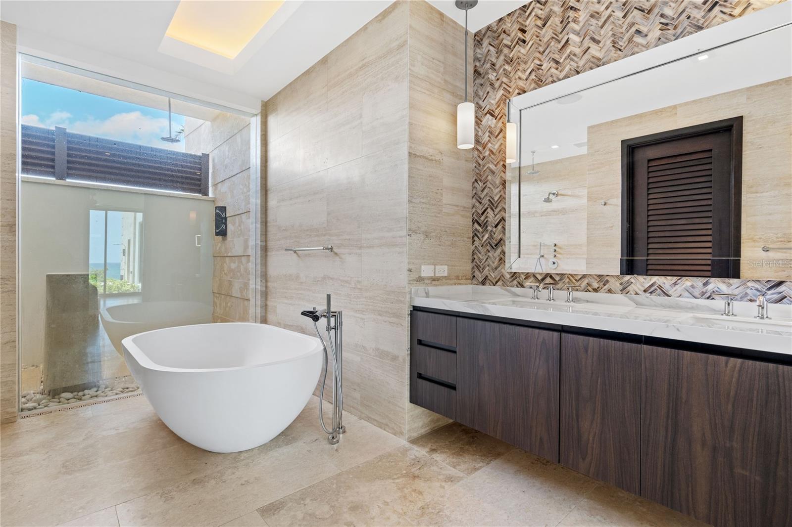 DORADO BEACH WEST POINT - Residential