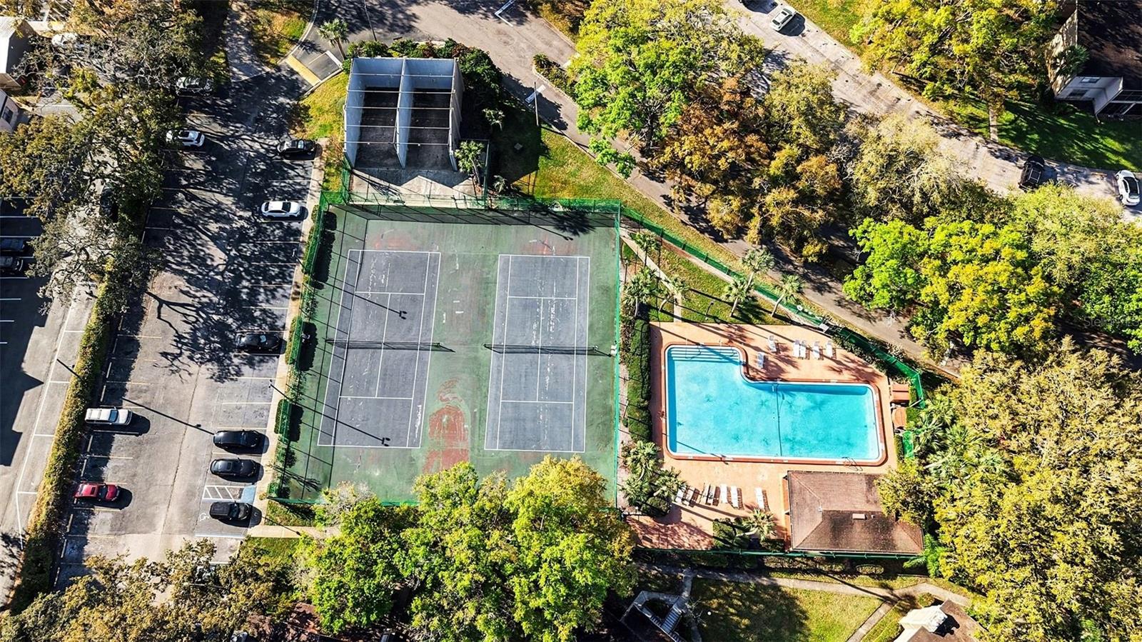 THE OAKS UNIT VI A CONDO - Residential