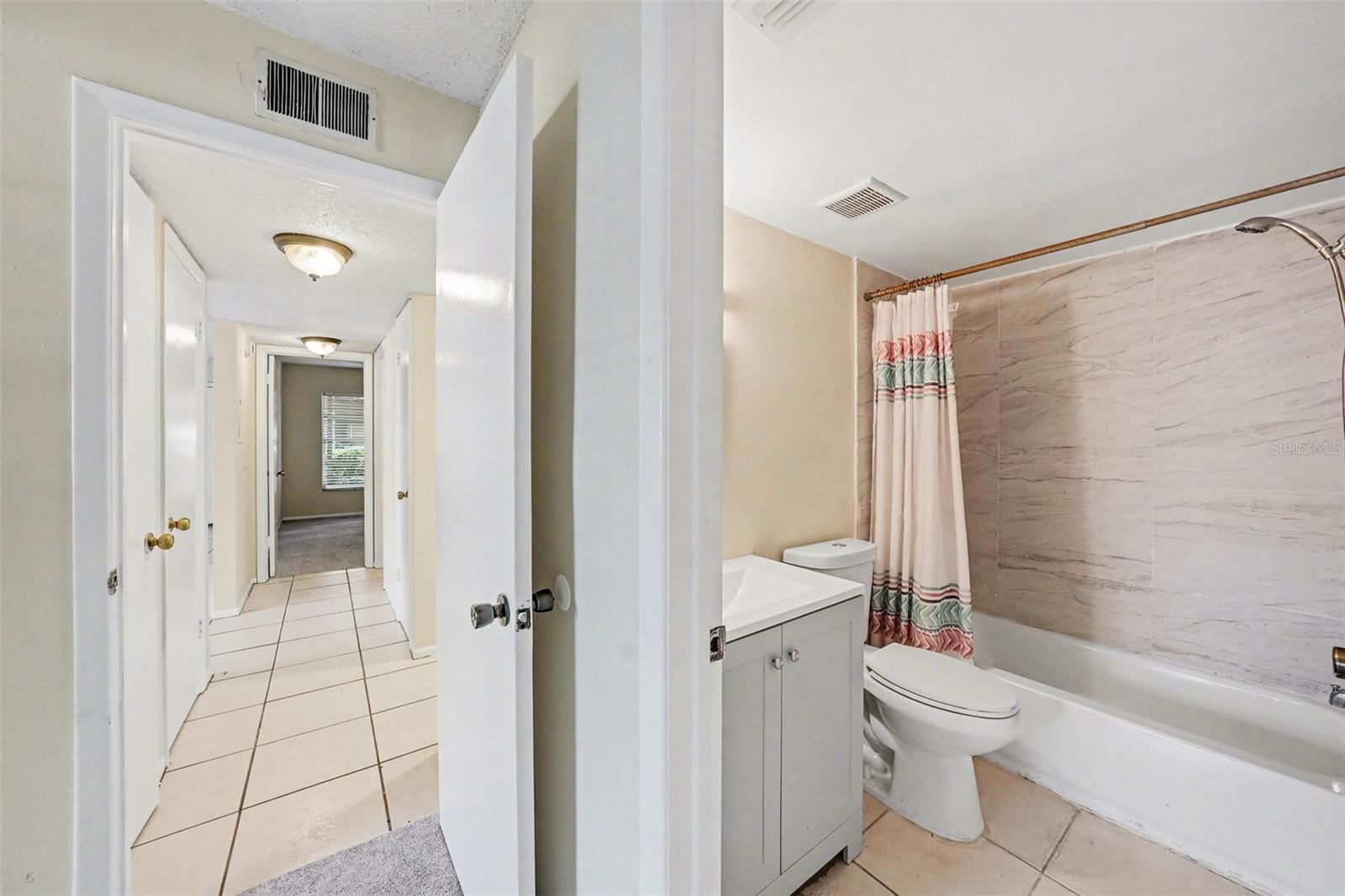 THE OAKS UNIT VI A CONDO - Residential