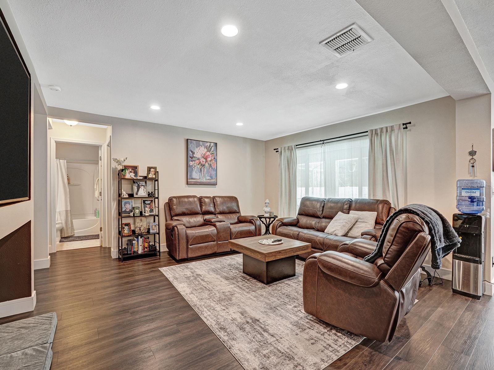 SUNRISE LAKES PH III SUB - Residential