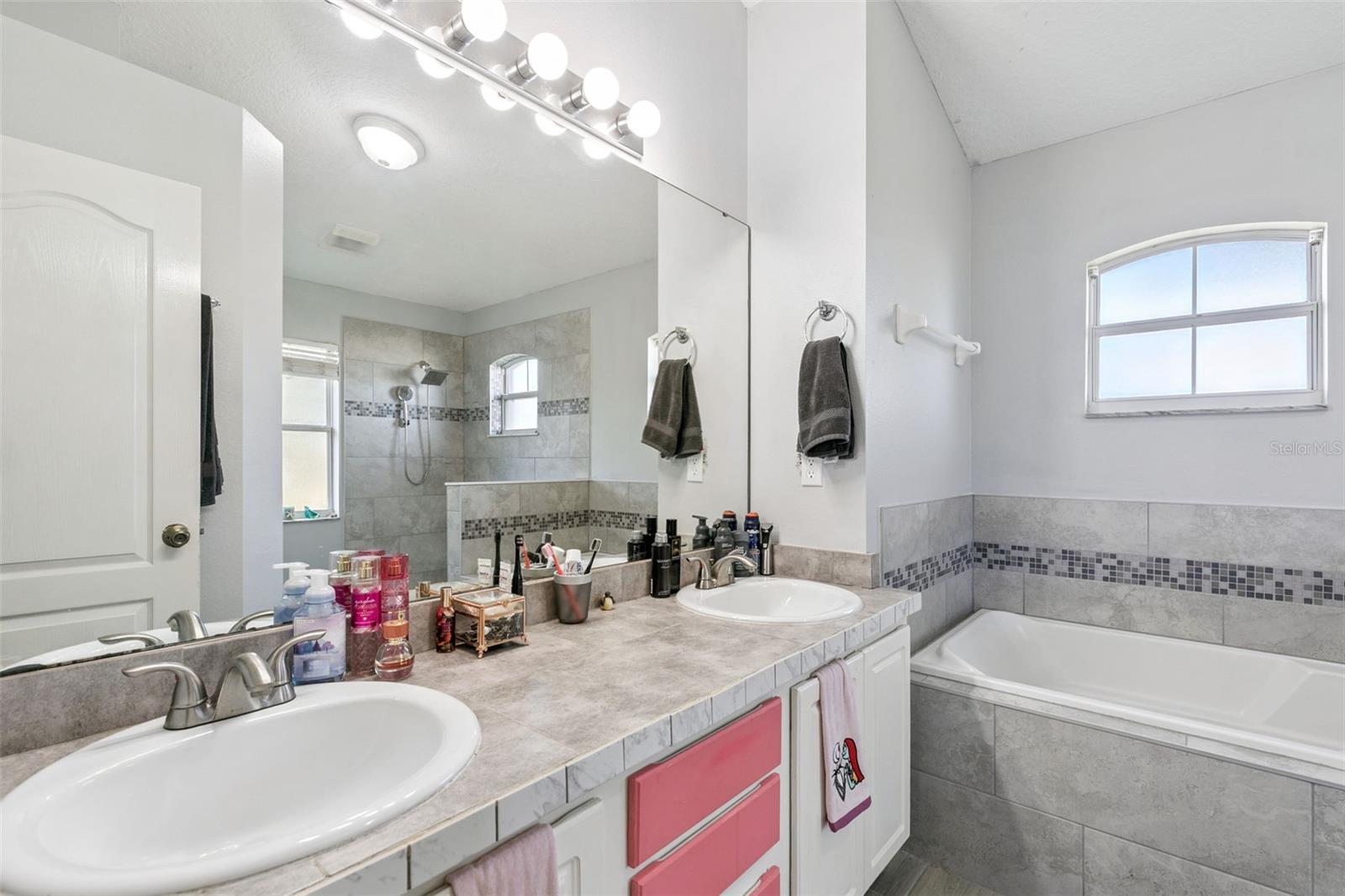 WINDSCAPE PH III SUB - Residential