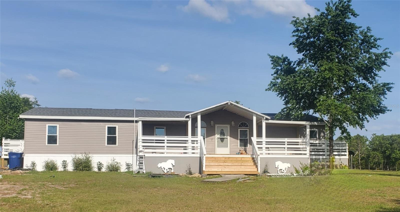 SUNNY HIGHLANDS - Residential