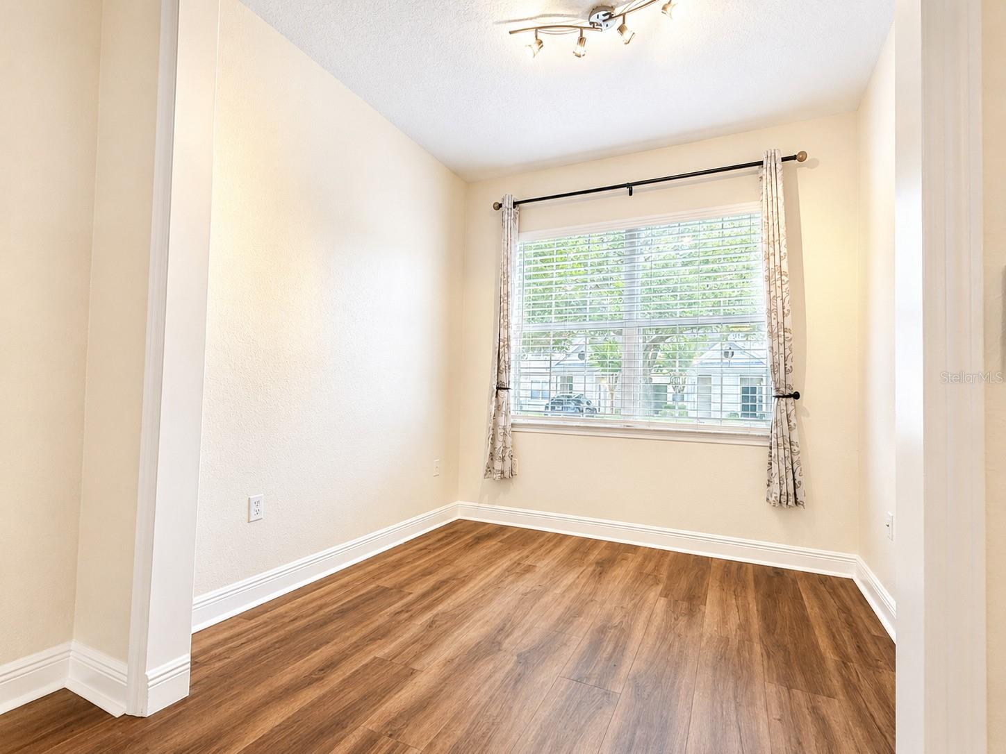 SOUTHERN PINES CONDOMINIUM - Residential Lease