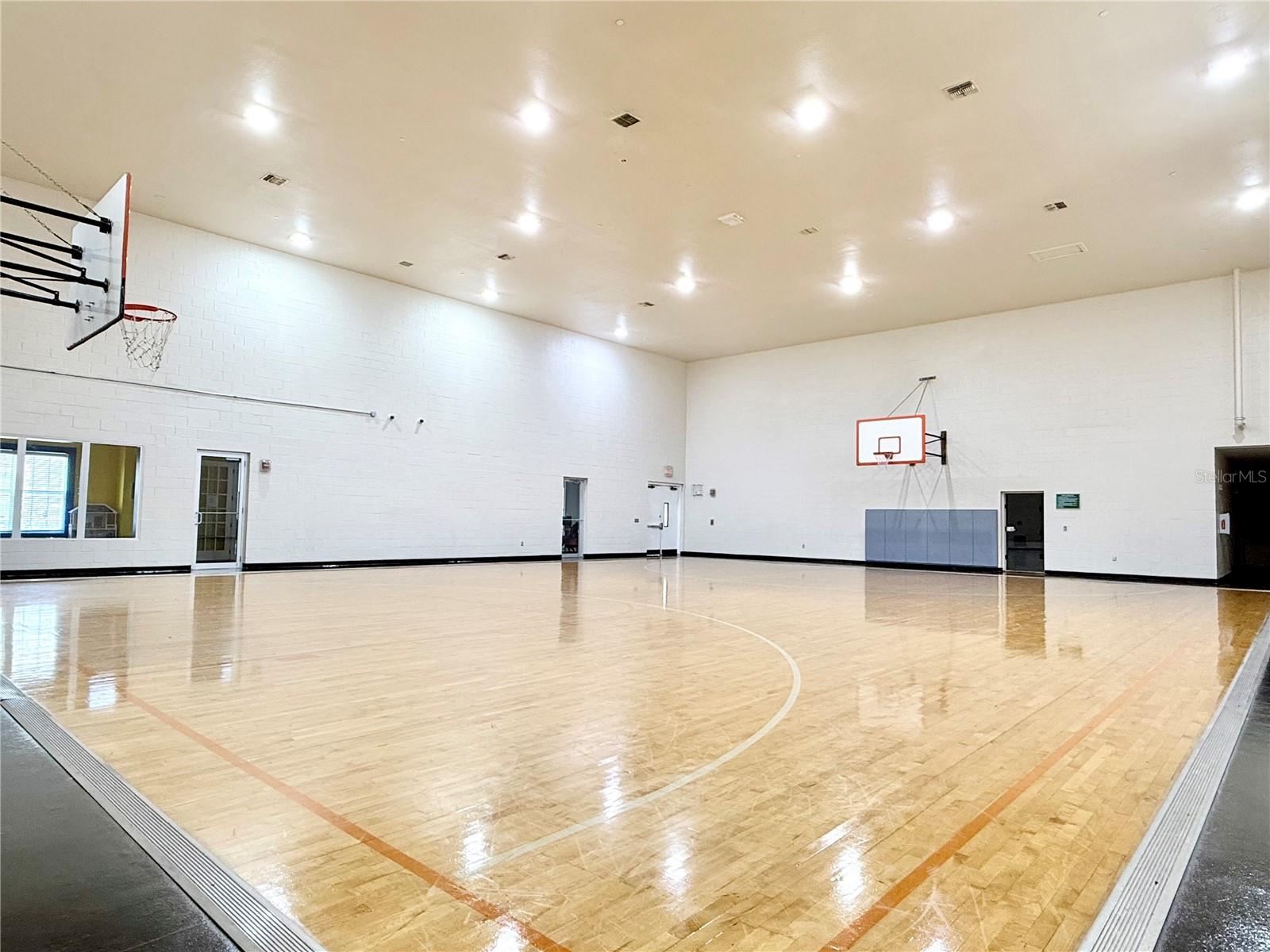 SOUTHERN PINES CONDOMINIUM - Residential Lease