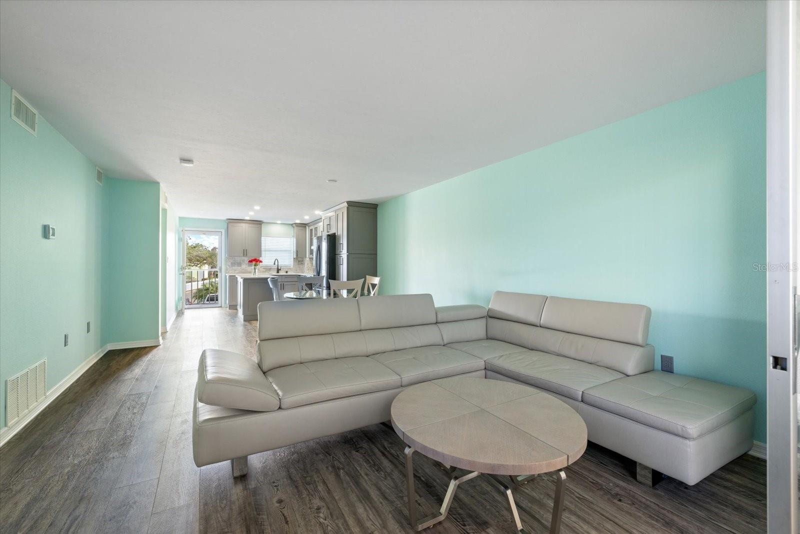 VISTA HERMOSA - Residential