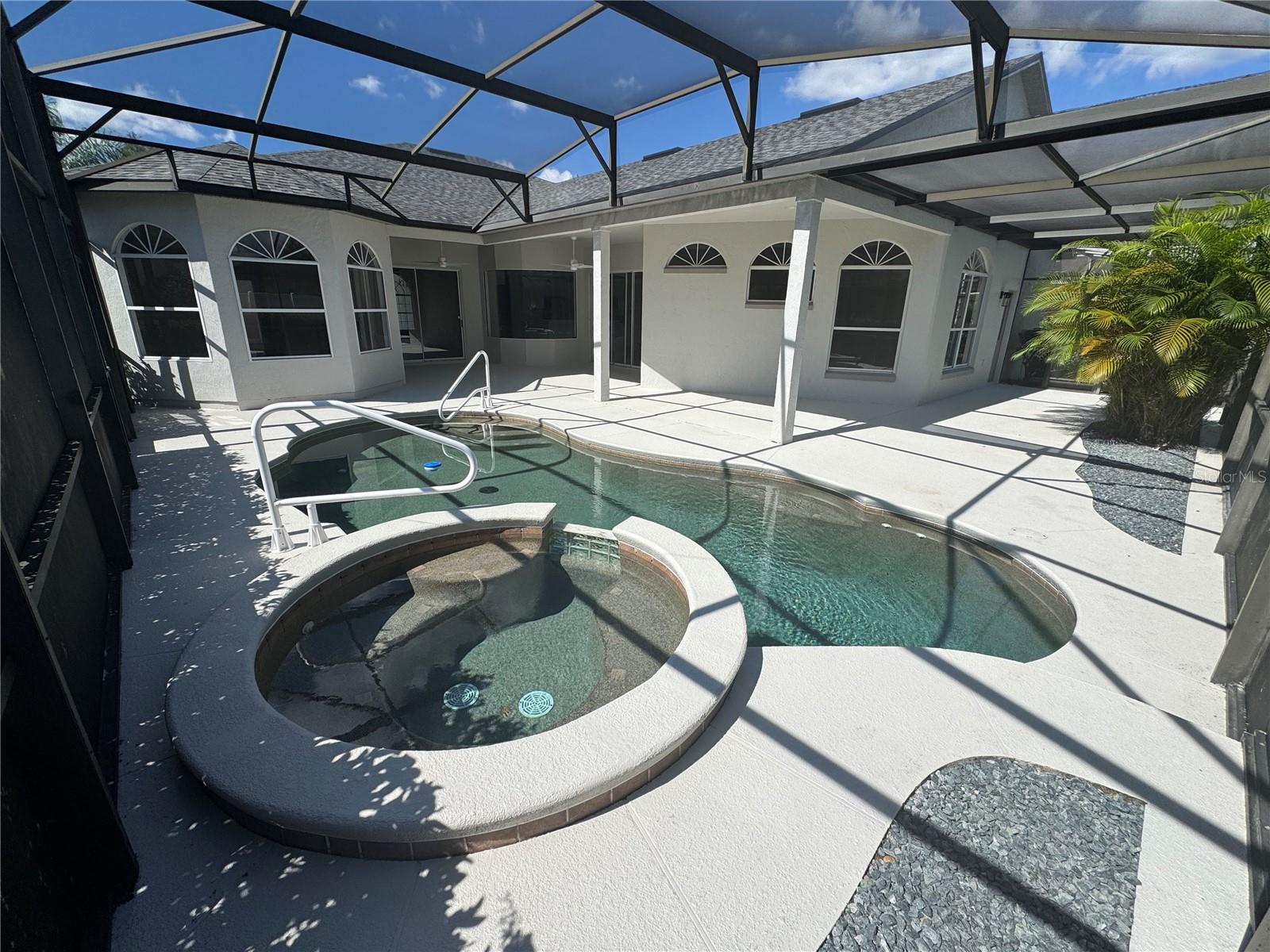 STONEYBROOK - Residential