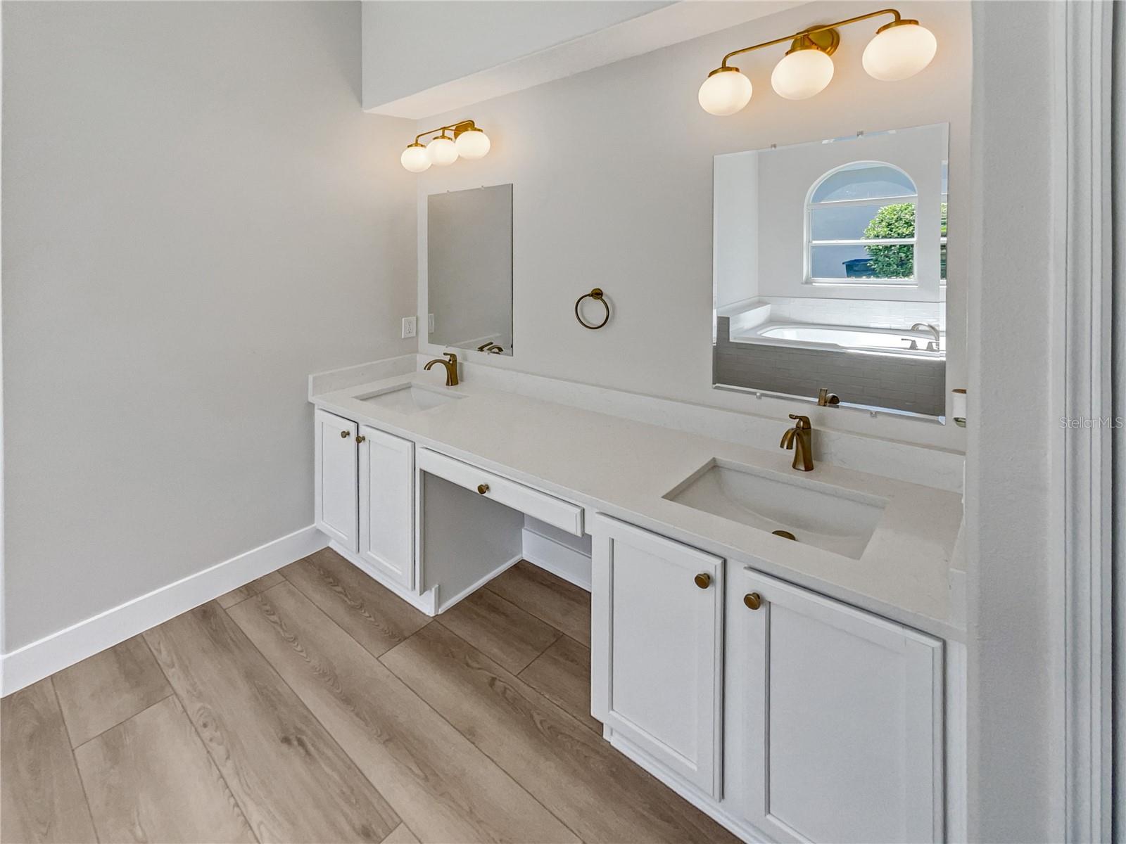STONEYBROOK - Residential
