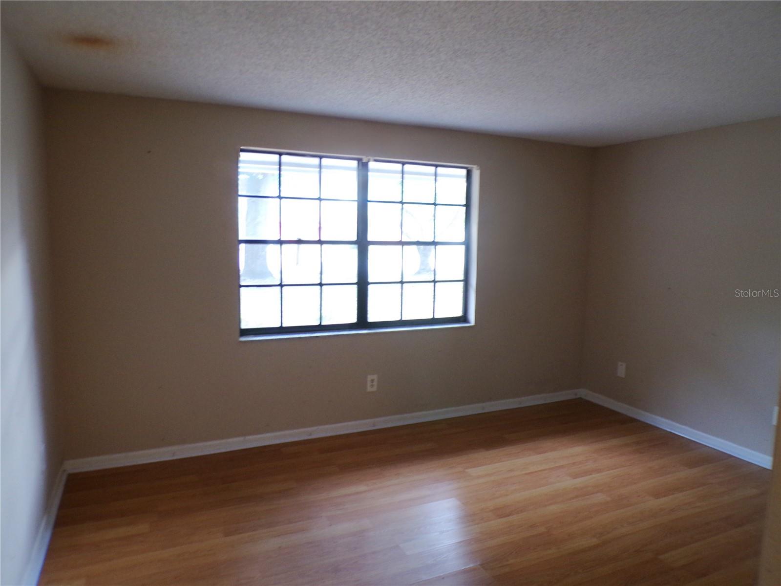 TURTLE LAKES - Residential