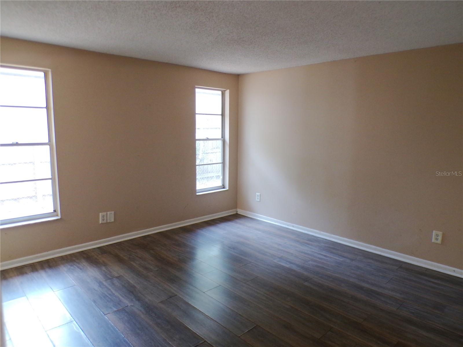 TURTLE LAKES - Residential