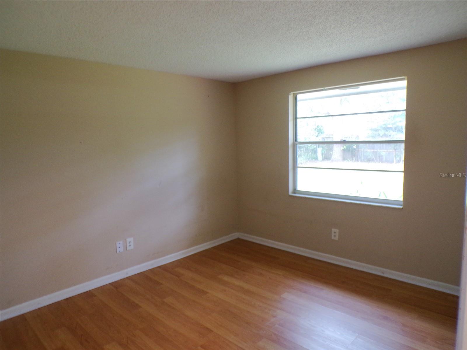 TURTLE LAKES - Residential