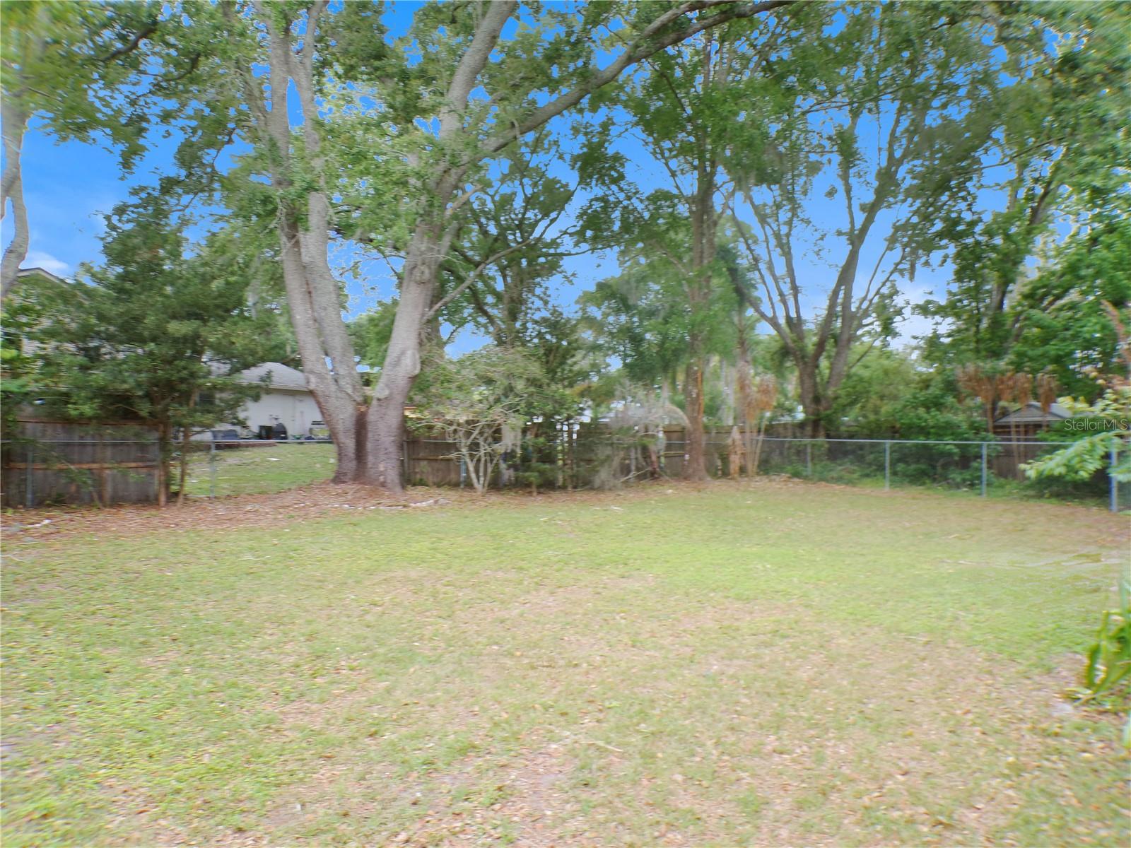 1123 FOGGY RIDGE PARKWAY