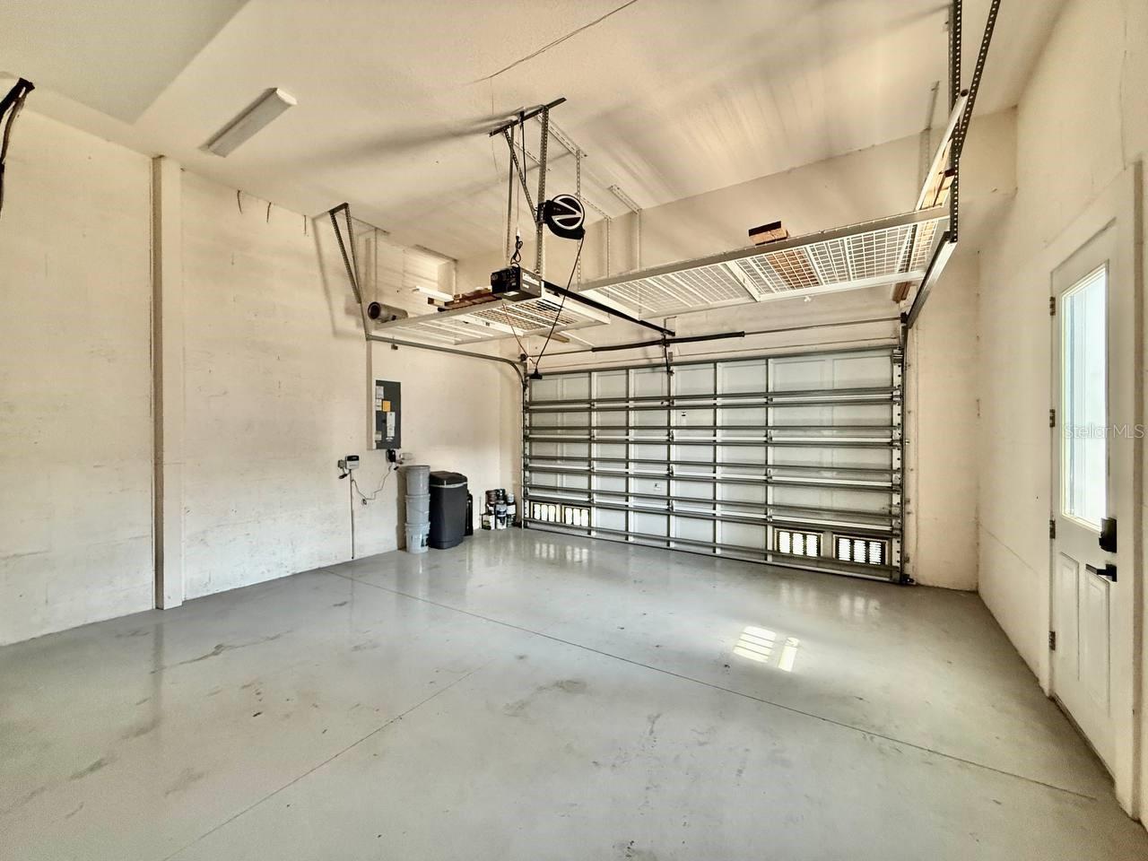 HEMINGWAY ESTATES PH 1-A - Residential Lease