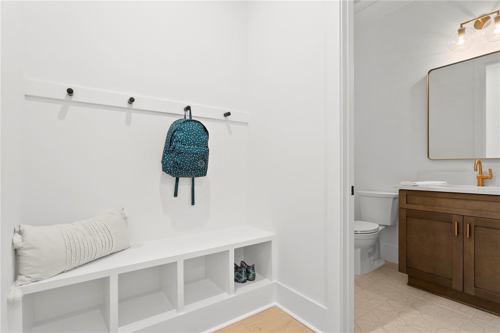 WEST SHORE CREST - Residential