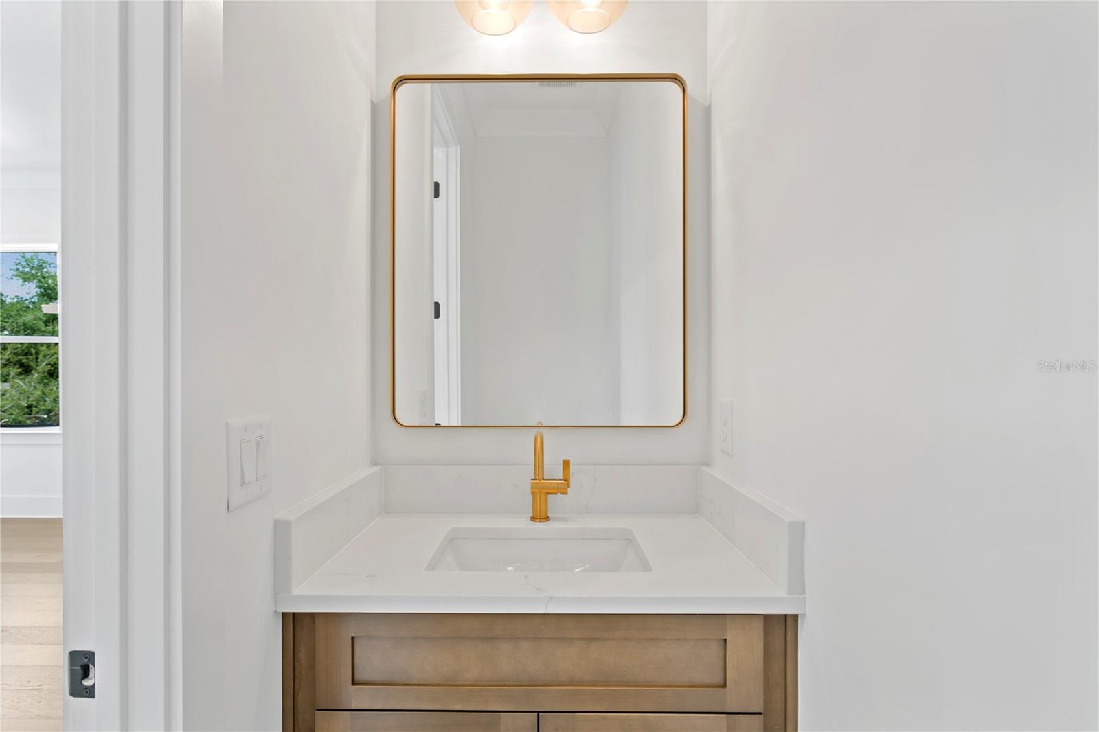 WEST SHORE CREST - Residential