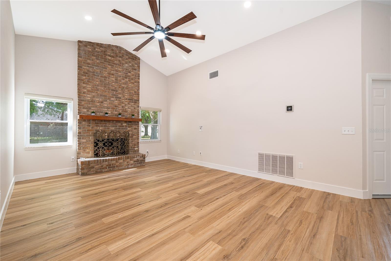 ROCKET CITY - Residential