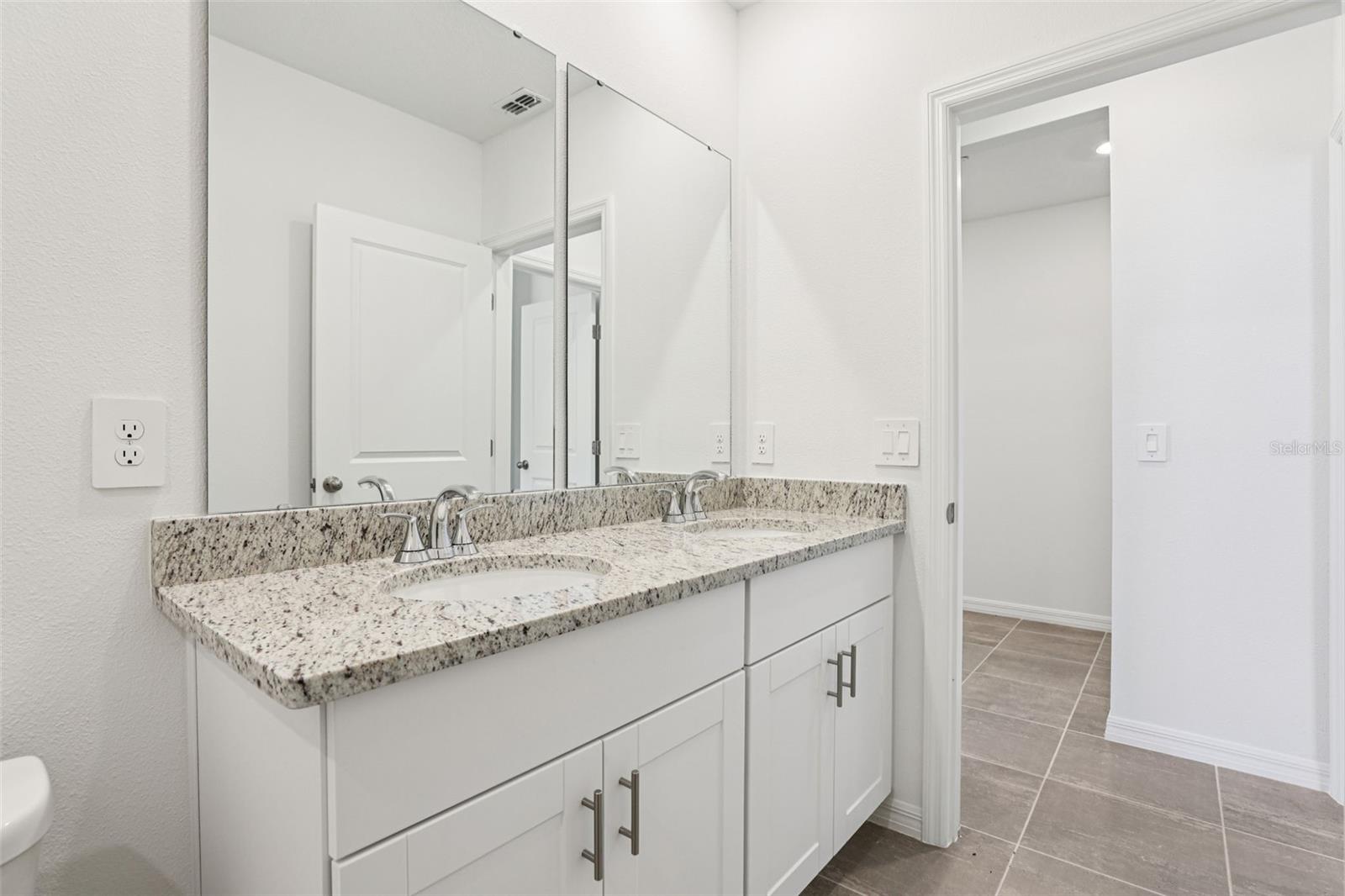 HAMILTON BLUFF - Residential