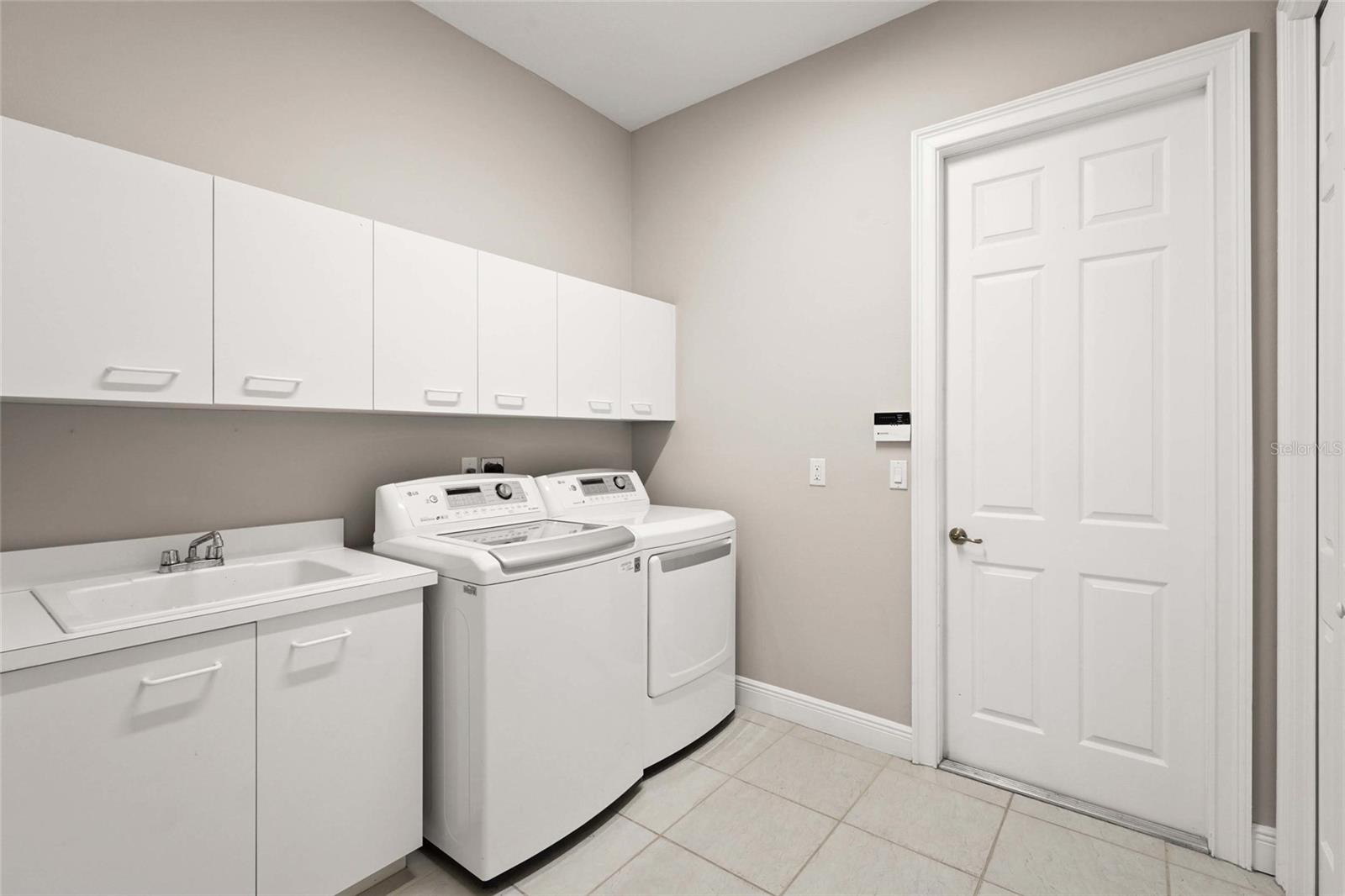 VENETIA PH 3 - Residential