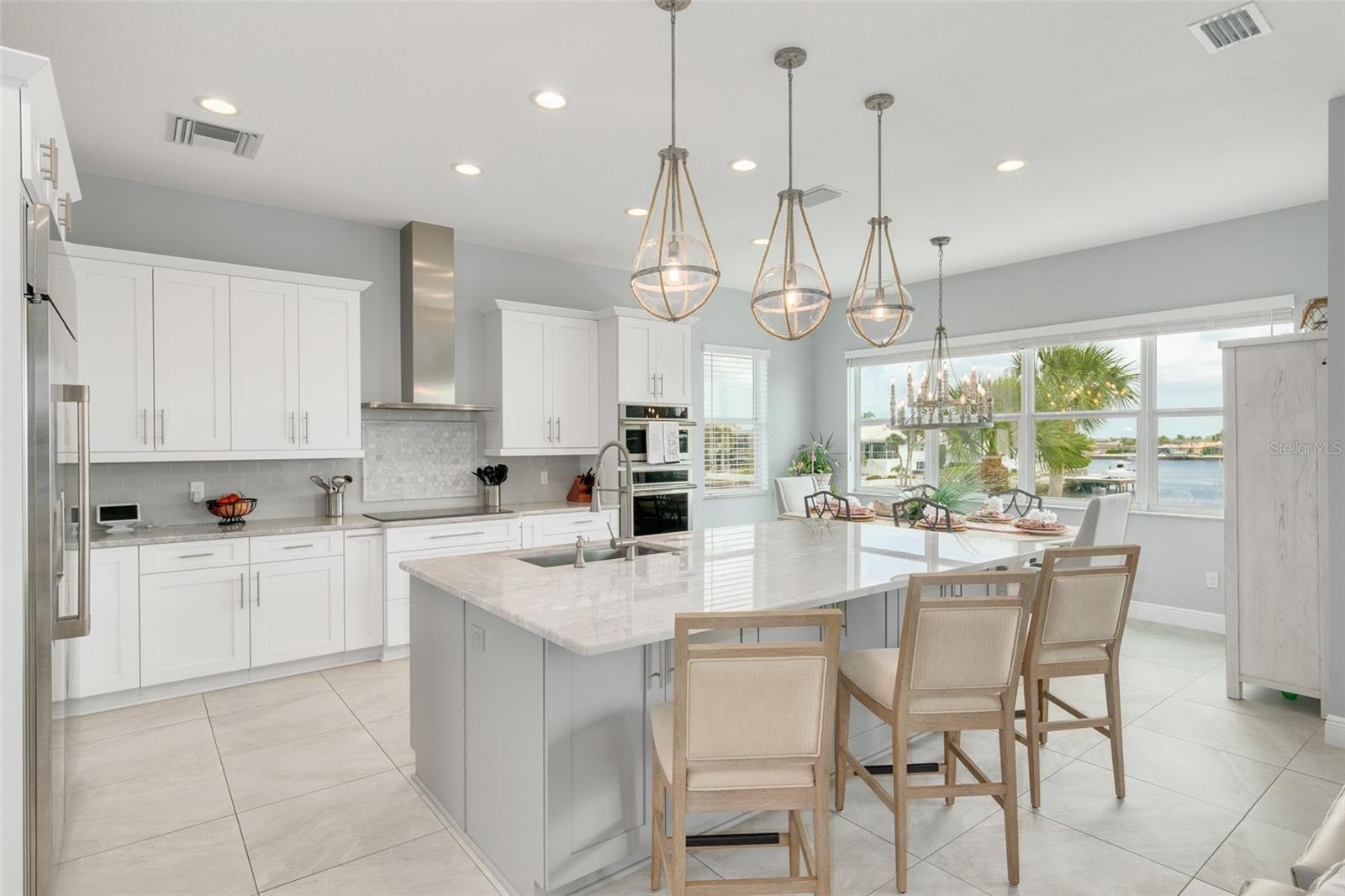 FLOR A MAR, GULF HARBORS - Residential