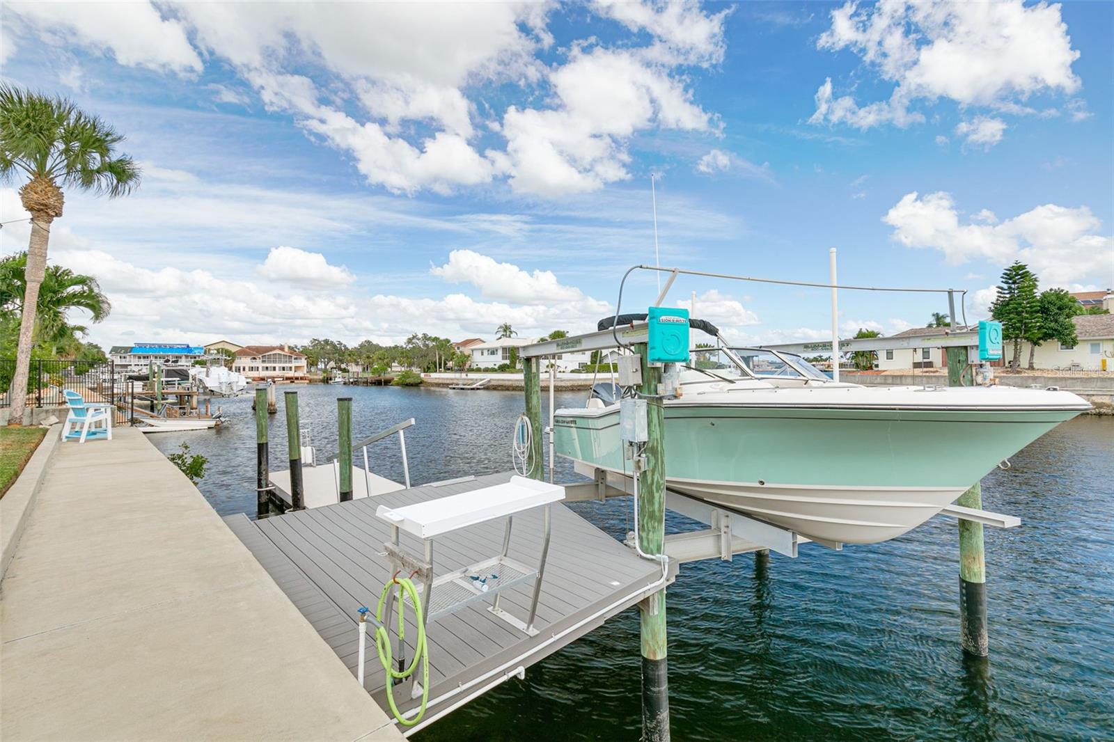 FLOR A MAR, GULF HARBORS - Residential