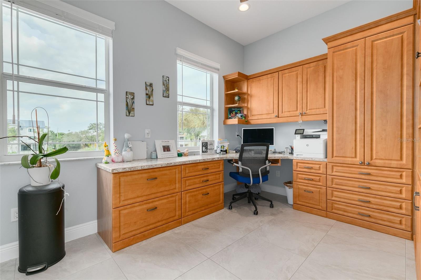 FLOR A MAR, GULF HARBORS - Residential