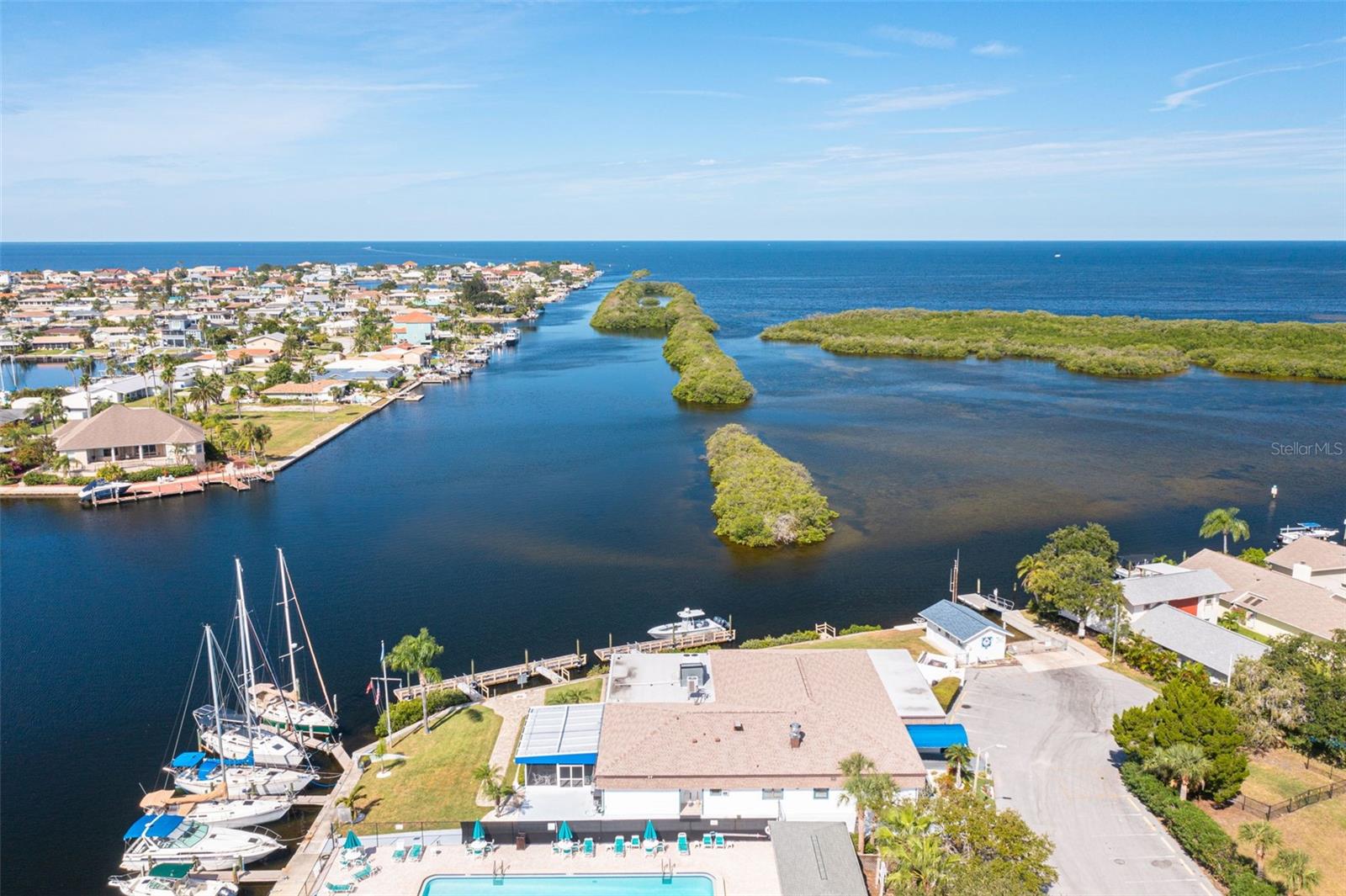 FLOR A MAR, GULF HARBORS - Residential