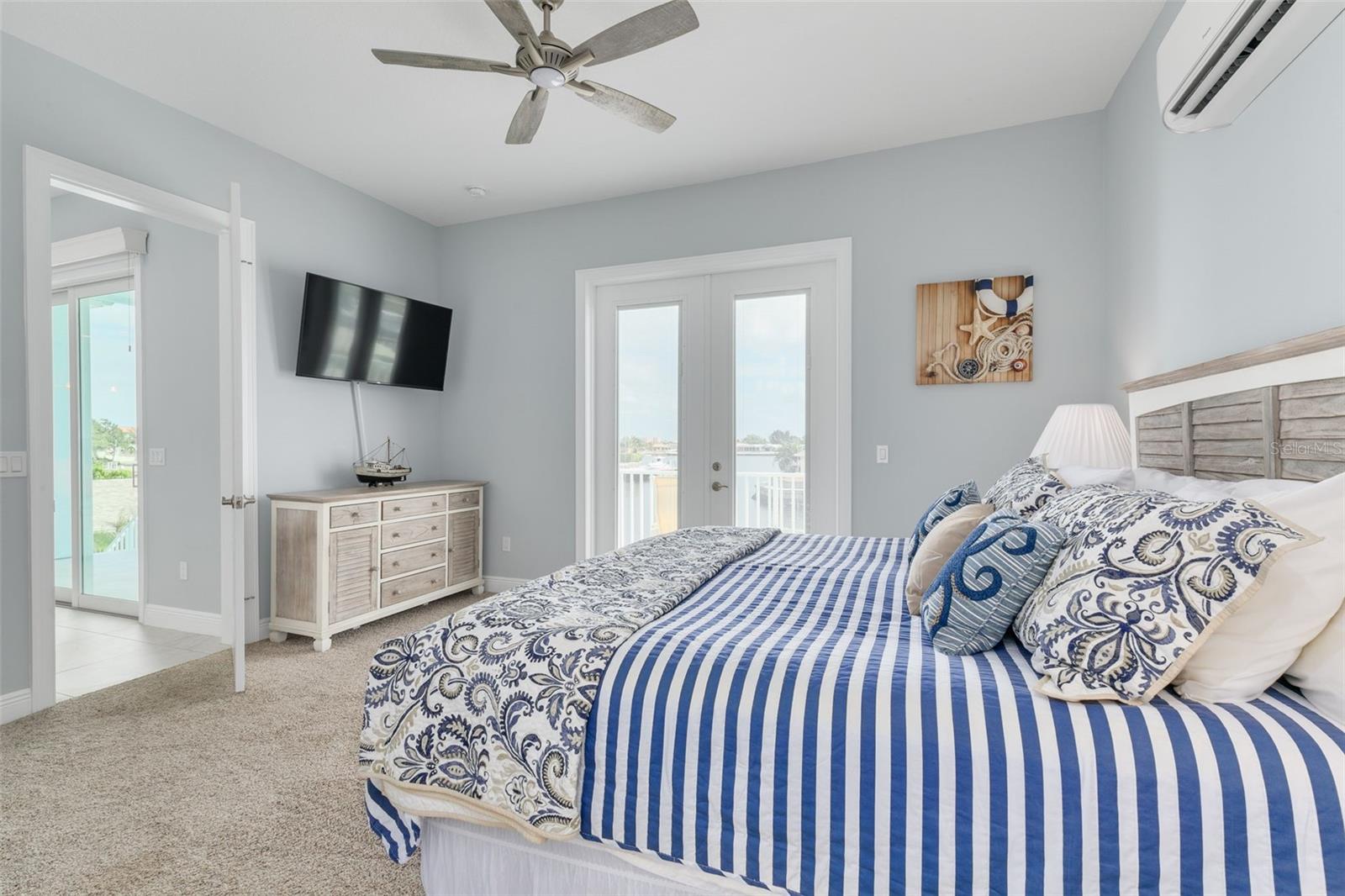 FLOR A MAR, GULF HARBORS - Residential