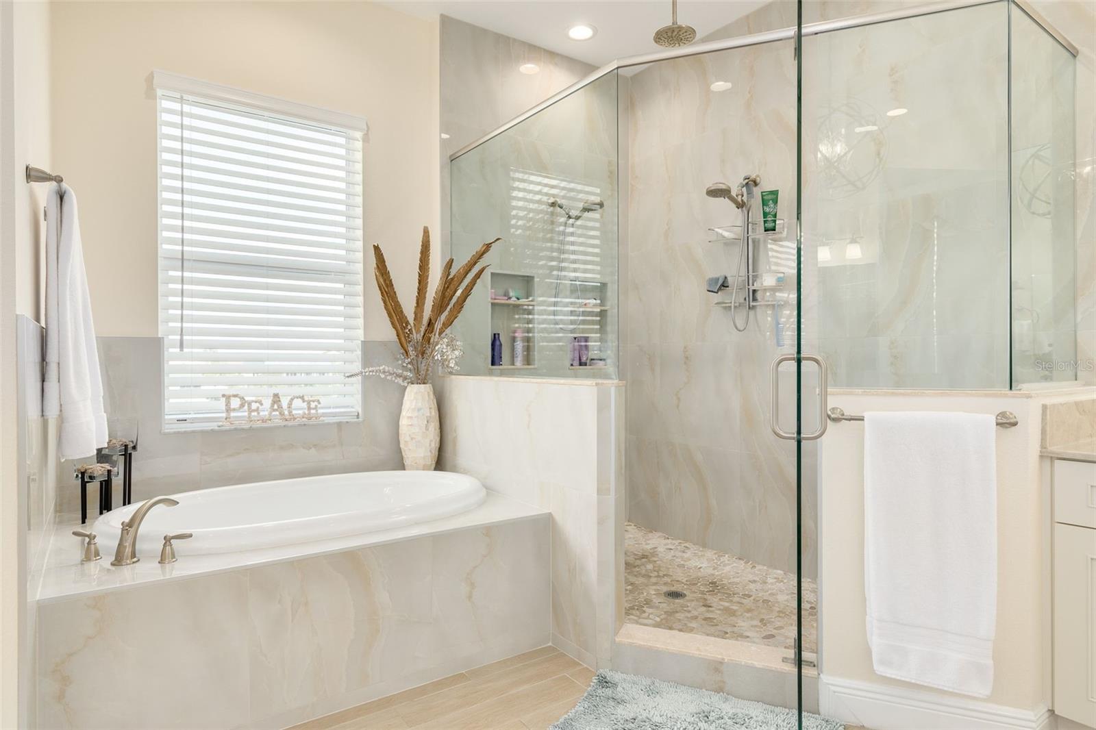 FLOR A MAR, GULF HARBORS - Residential