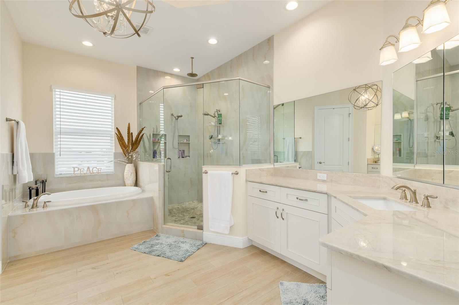 FLOR A MAR, GULF HARBORS - Residential